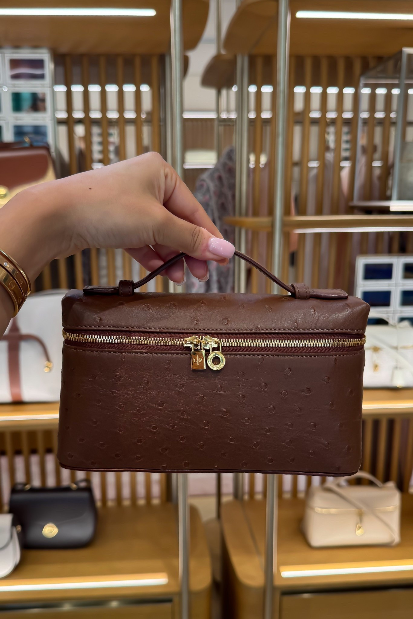 Loro Piana L19 inspired bag, super amazing and price ✨

#LTKootd #LTKHoliday #LTKGiftGuide