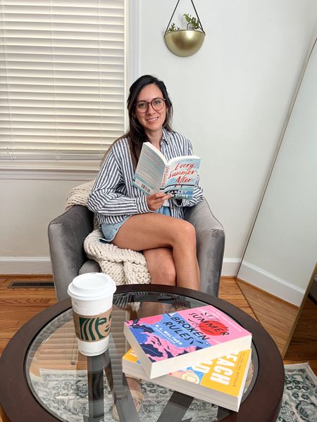 What are you reading this summer?☀️💕 I am posting my Summer TBR list this week! Look for my blog post on Friday!! summer style, Brandi Kimberly Style 
Summer reads. Summer vibes, reading girl era 