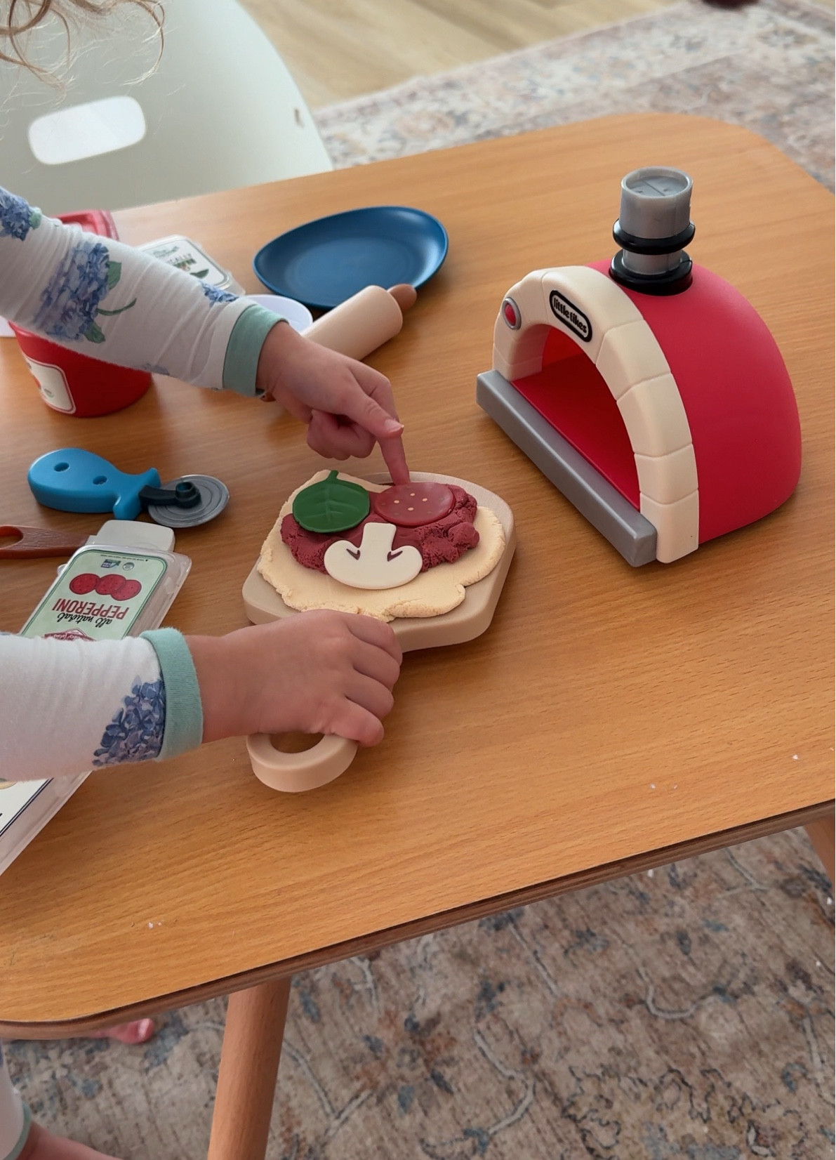 Sensory toddler toy for independent play! Definitely add this to your Christmas list!

#LTKFamily #LTKFindsUnder50 #LTKKids