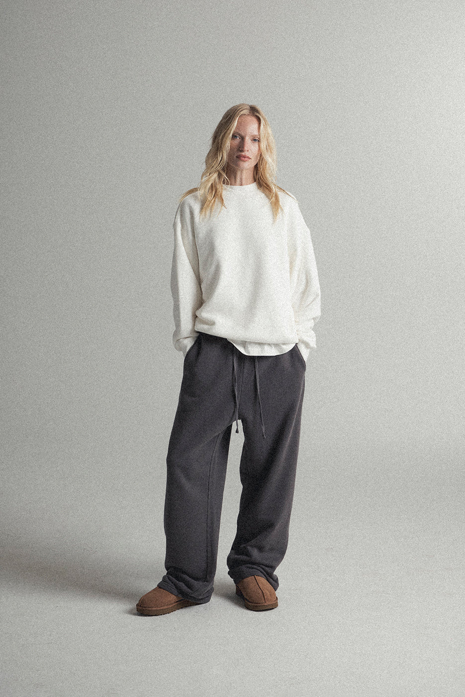 OVERSIZED CORE CREWNECK | Elwood Clothing