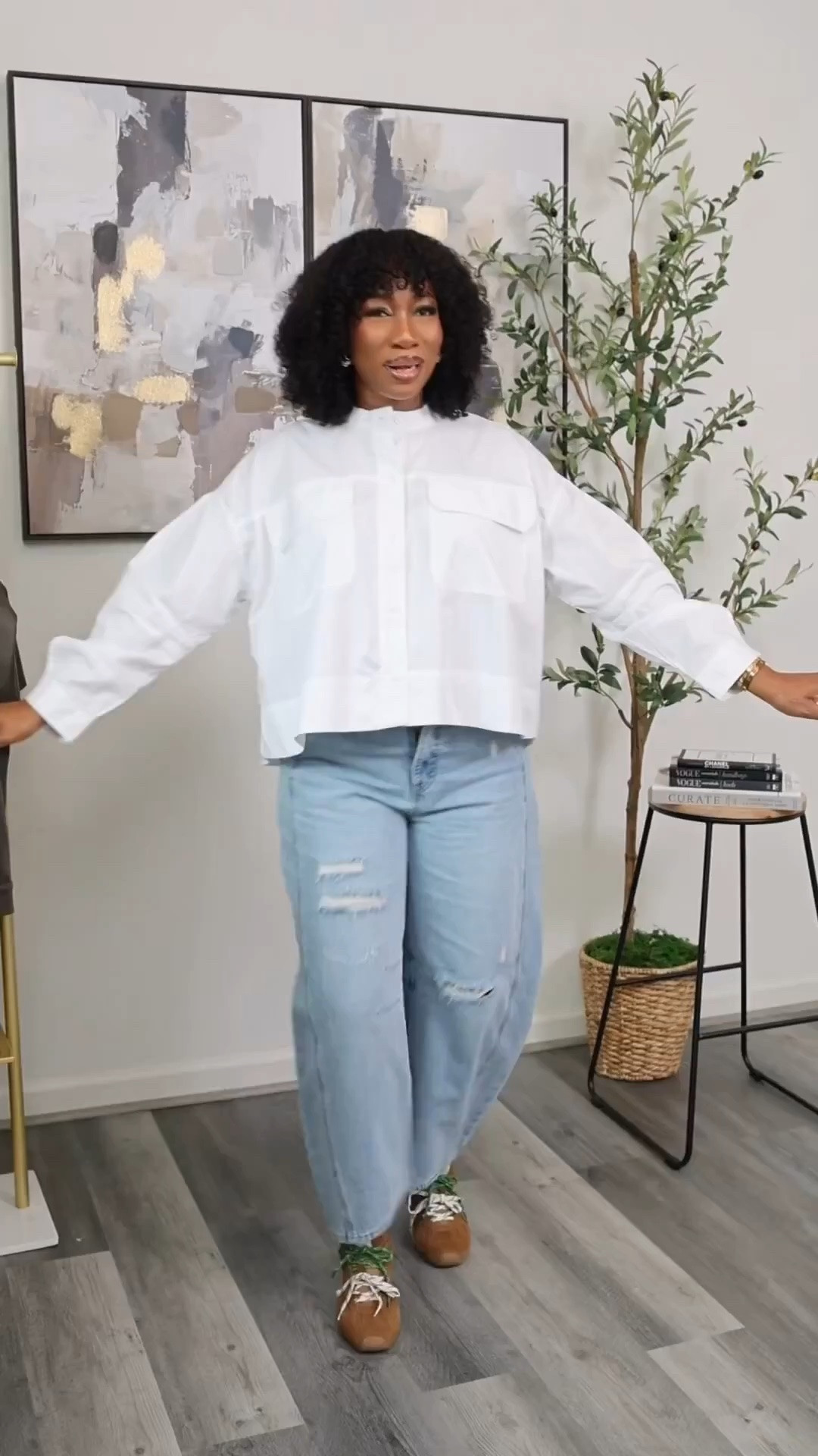 Easy spring outfit… Love a casual vibe, especially because this barrel jeans is under $30. 
Size large top (fits oversized)
Size 12 jeans