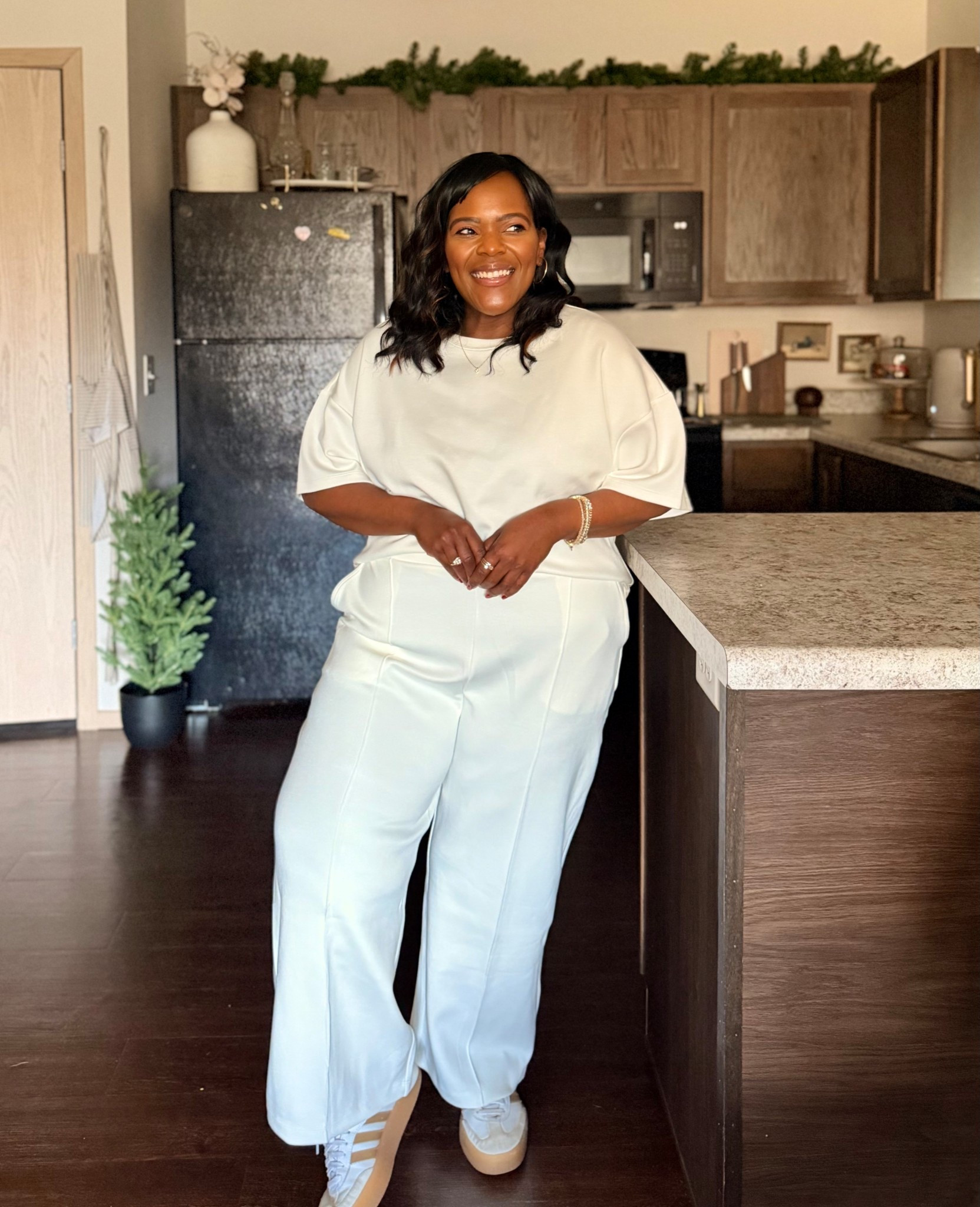 We love a good set for the airport or for running errands on weekends during the Holiday chaos! 

#LTKGiftGuide #LTKgrwm #LTKMidsize