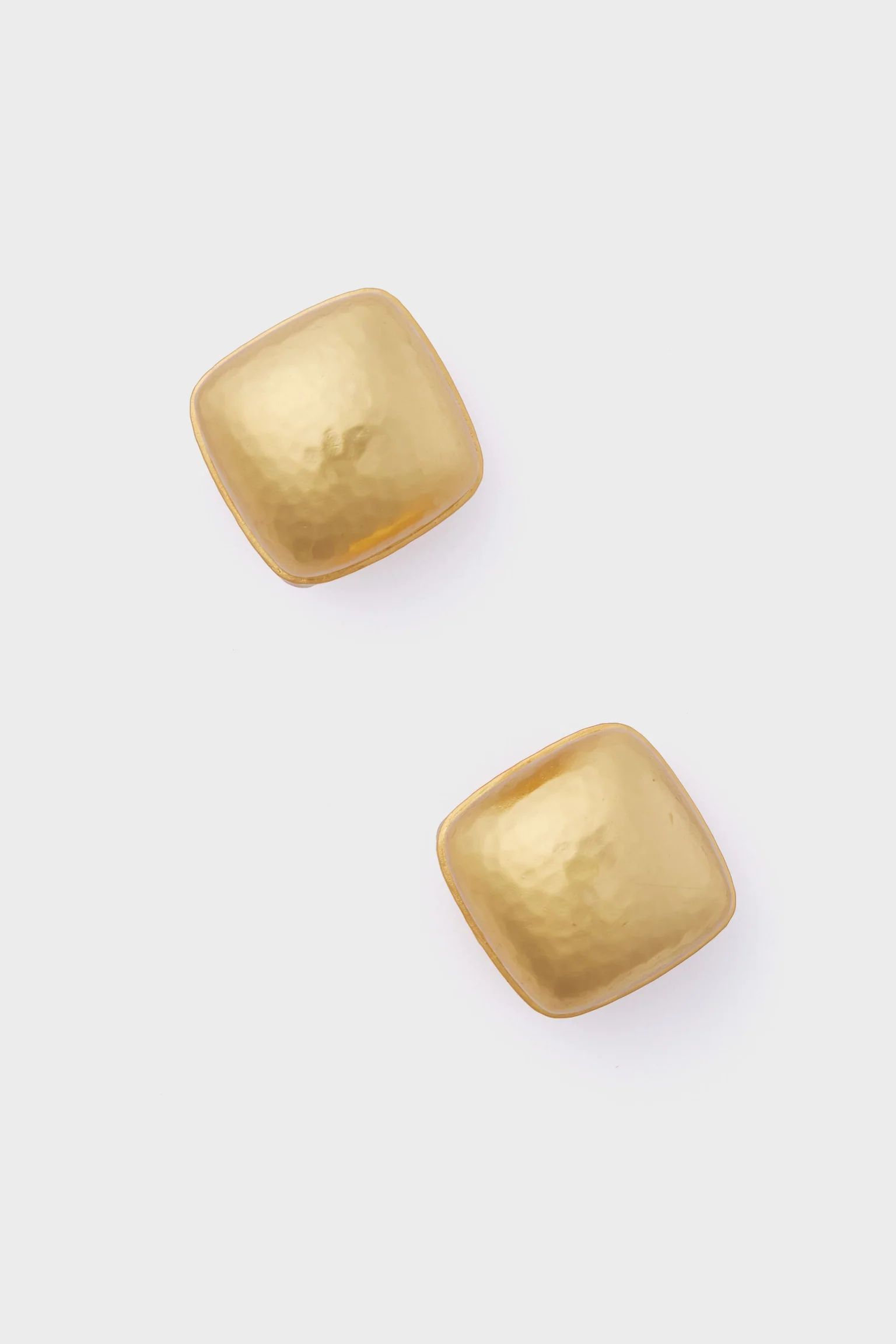 Gold Olivia Earrings | Tuckernuck (US)