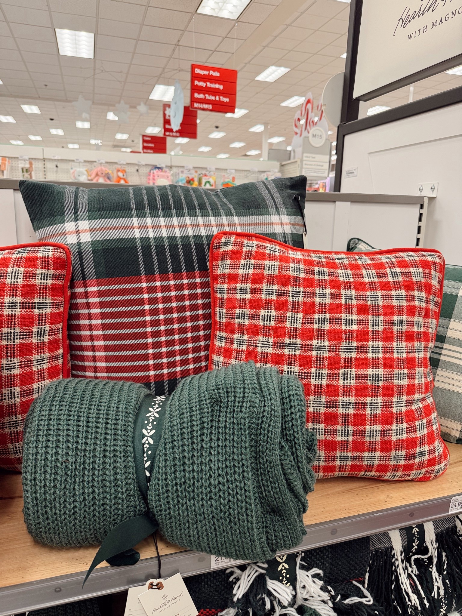 Beautiful, holiday throw pillow goodness at Target! Plaid pillows, knit throws and more! 

#LTKSeasonal #LTKHoliday #LTKGiftGuide
