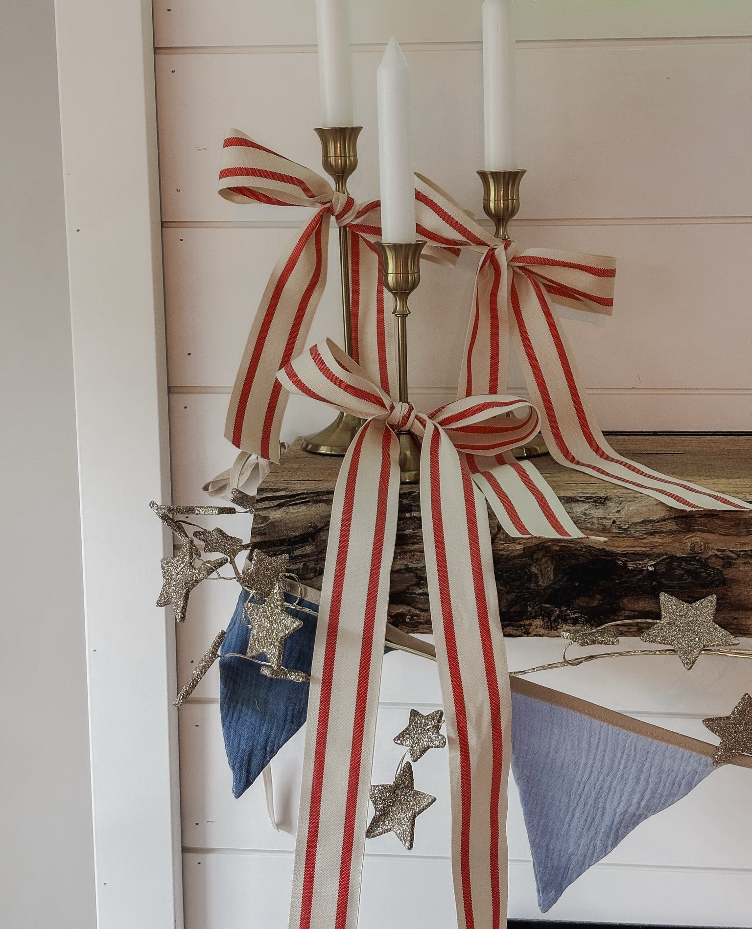 Some subtle summer festive decor 🇺🇸

Loving the bows and glitter stars from @walmart ⭐️

#LTKSeasonal #LTKHome #LTKSaleAlert