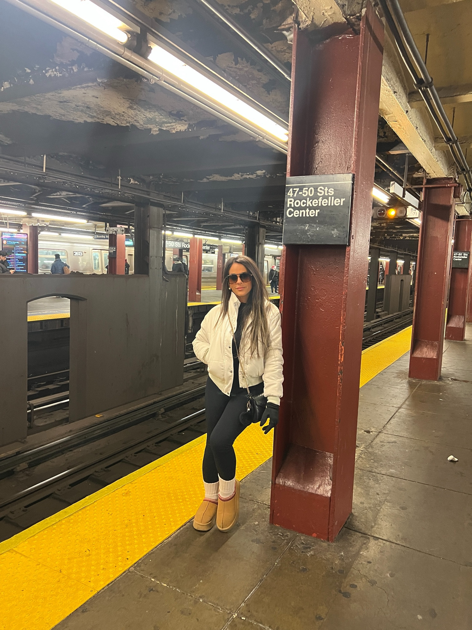 Black & Tan winter outfit in New York. #winterfits #winterclothes #snowgear #travel #cozy #alo #uggs

#LTKU #LTKTravel #LTKStyleTip