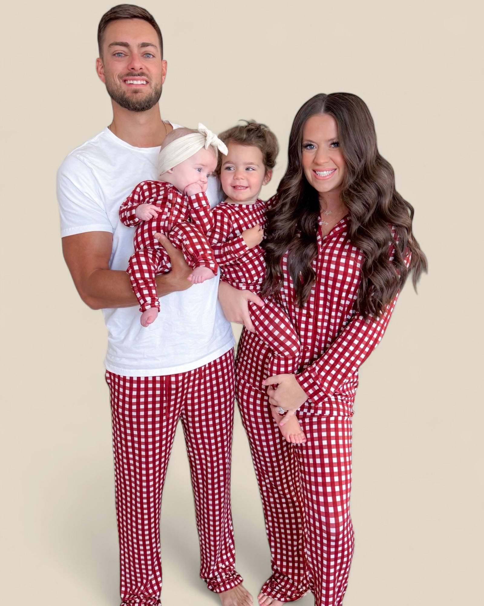 @dreambiglittleco x @sarahknuth collab may be my favorite one yet ❄️☕️🍪🎁 The cutest winter prints for the entire family to match - we snagged every single print 🤭 Code “LANDON” saves 15% off 🫶🏼

#LTKFamily #LTKBaby #LTKKids