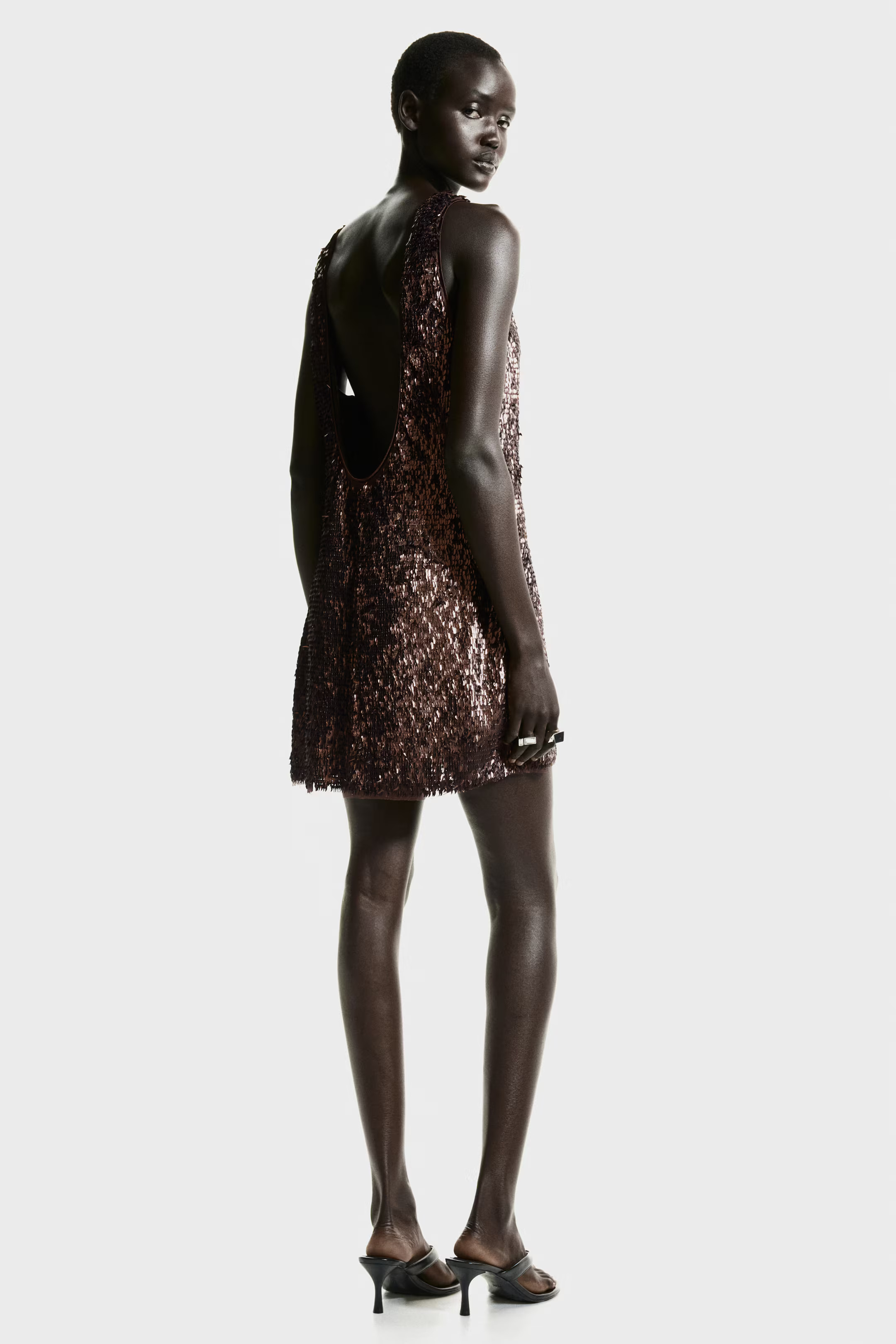 Sequined dress | H&M (UK, MY, IN, SG, PH, TW, HK)