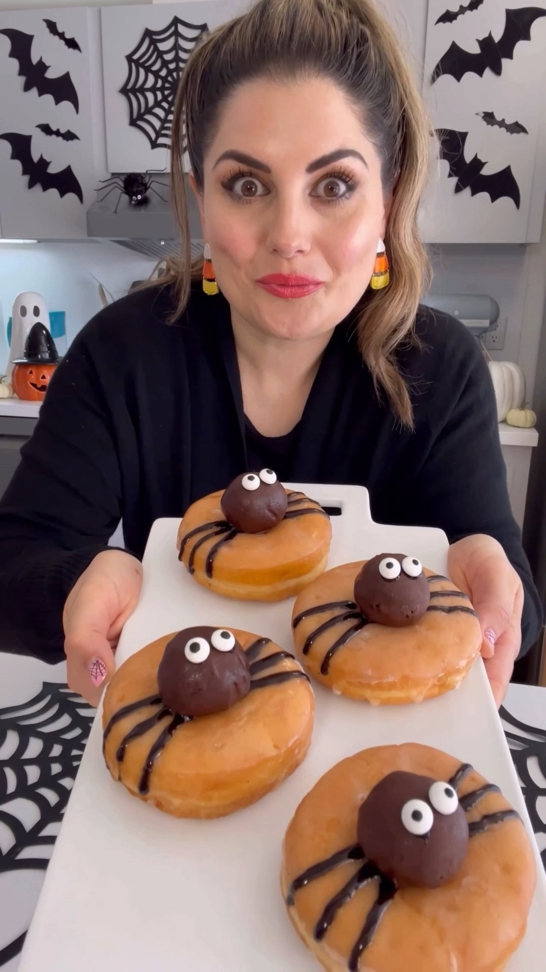4 INGREDIENT SPIDER DONUTS! 🕸️🍩

👀CANDY EYES & MY COOKBOOK (w/ this recipe) ⬇️ 

Halloween-loving friends, this one is for you! 🎃🍂 Spider donuts are one of my all-time favorite Halloween desserts to make.

Just grab glazed donuts, pipe on frosting legs, place a chocolate donut hole in the center, and finish with candy eyes. BOOM! That’s it! 🕸️🍩🎃👻

📖 Find this recipe is in my cookbook Celebrating Every Day, along with lots of other fun Halloween treats you’ll love!

#LTKSeasonal #LTKfoodie #LTKKids