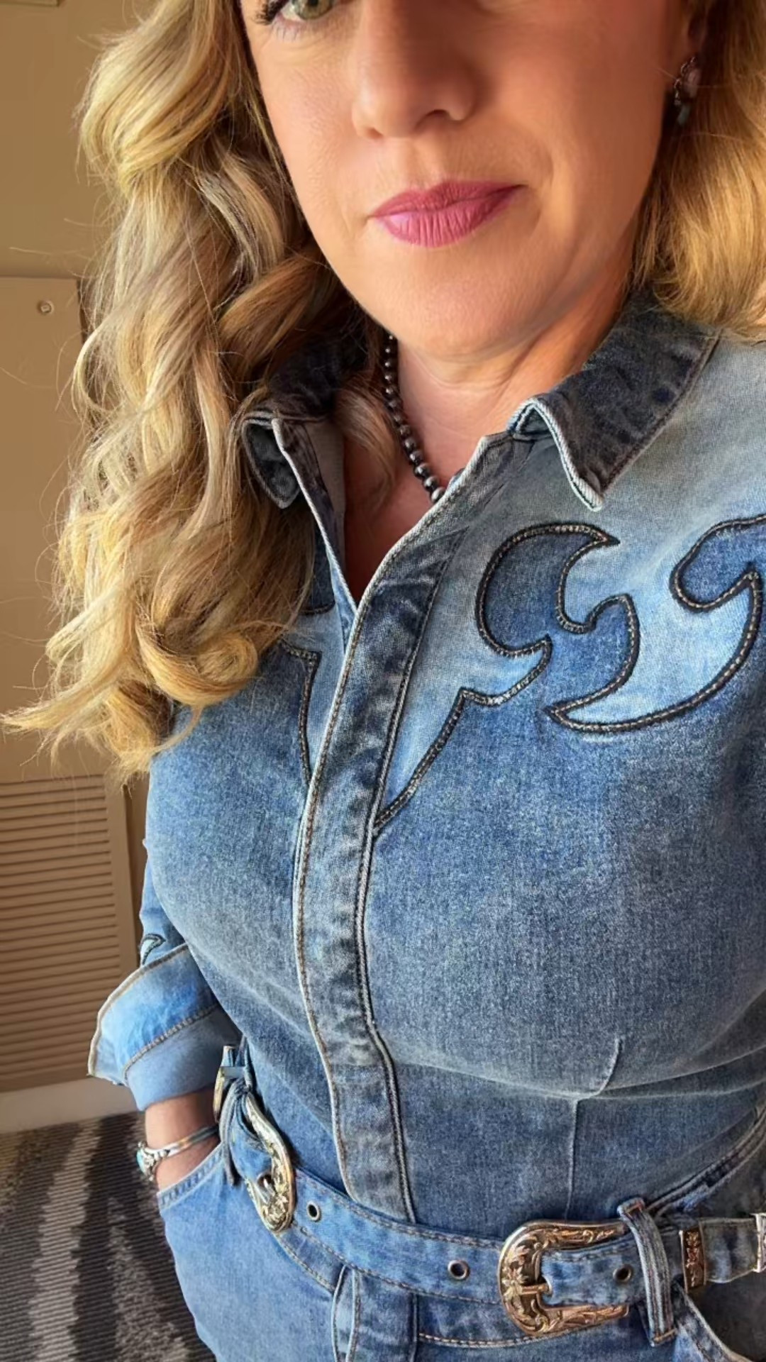 Western Fashion


#LTKgrwm #LTKFindsUnder100 #LTKootd