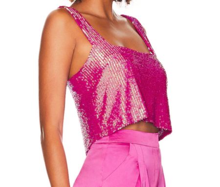 #pink #pinksequin #pinksequincrop #pinkcroptop #pinkcroptank #holiday #festive #party #shiny #shimmery #standout #showstopper

#LTKHoliday #LTKcurves #LTKstyletip