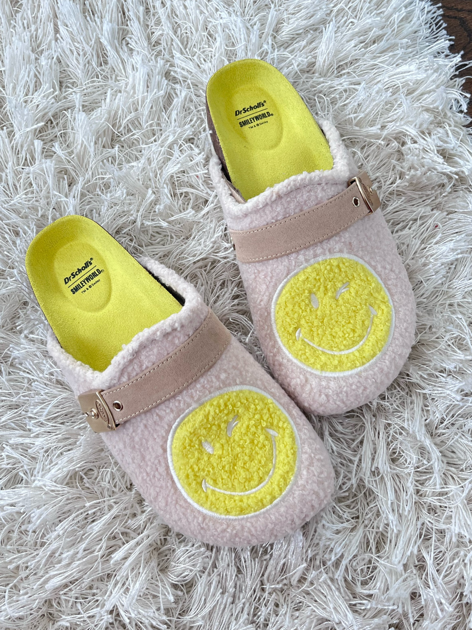 Dr scholls smikeyworld Birkenstocks 
Smiley face shoes
Mules


#LTKFindsUnder50 #LTKSaleAlert #LTKShoeCrush
