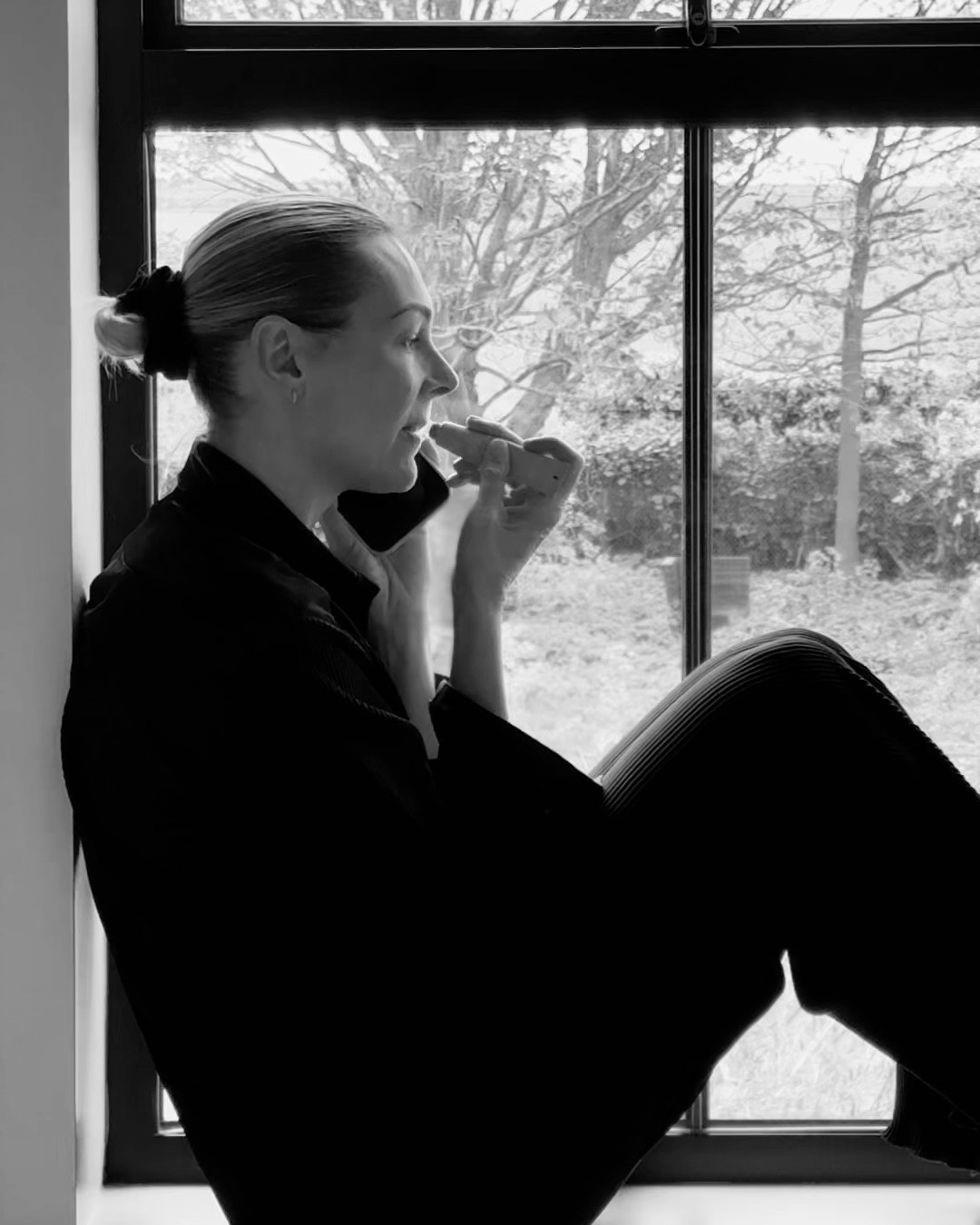 Are you like me and use a lip balm 100 times a day everyday, or do you only reach for a balm when your lips are dried out? 

Here are 5 reasons to drench your lips a bit more often;
1. Lips don’t contain sebaceous glands so they can’t generate oil to nourish.
2. Dryness causes sore and chapped lips
3. Dry lips lack lustre 
4. Lip balm helps to lock water in 
5. Constantly licking your lips will dry them out further 

Shop my lip favourites for plump hydrated lips all year round💧

#LTKbeauty #LTKSeasonal #LTKGiftGuide