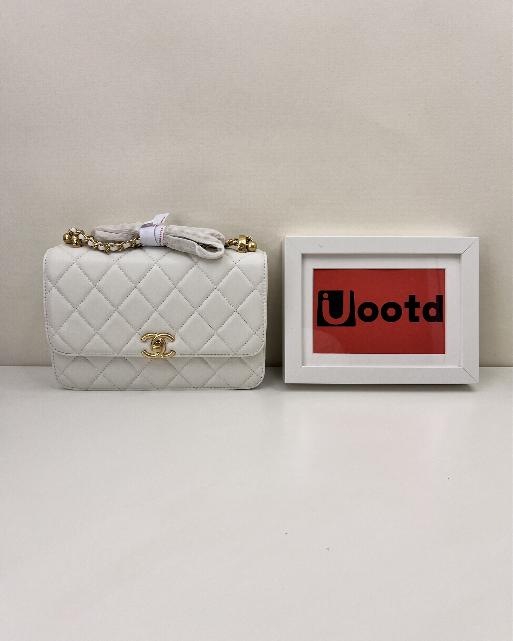 Chanel mid-size Bag chainbag women shoulder Bag 

#LTKworkwear #LTKitbag #LTKSeasonal