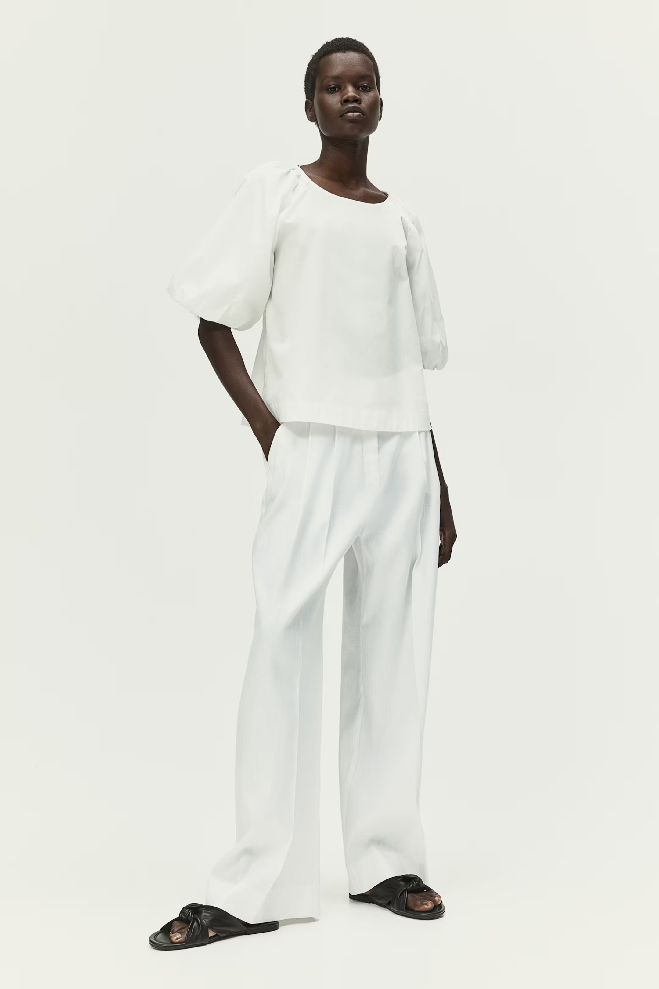 Camicetta con maniche a sbuffo - Scollo arrotondato - A maniche corte - Bianco - DONNA | H&M IT | H&M (FR, IT, ES, PT, BE)