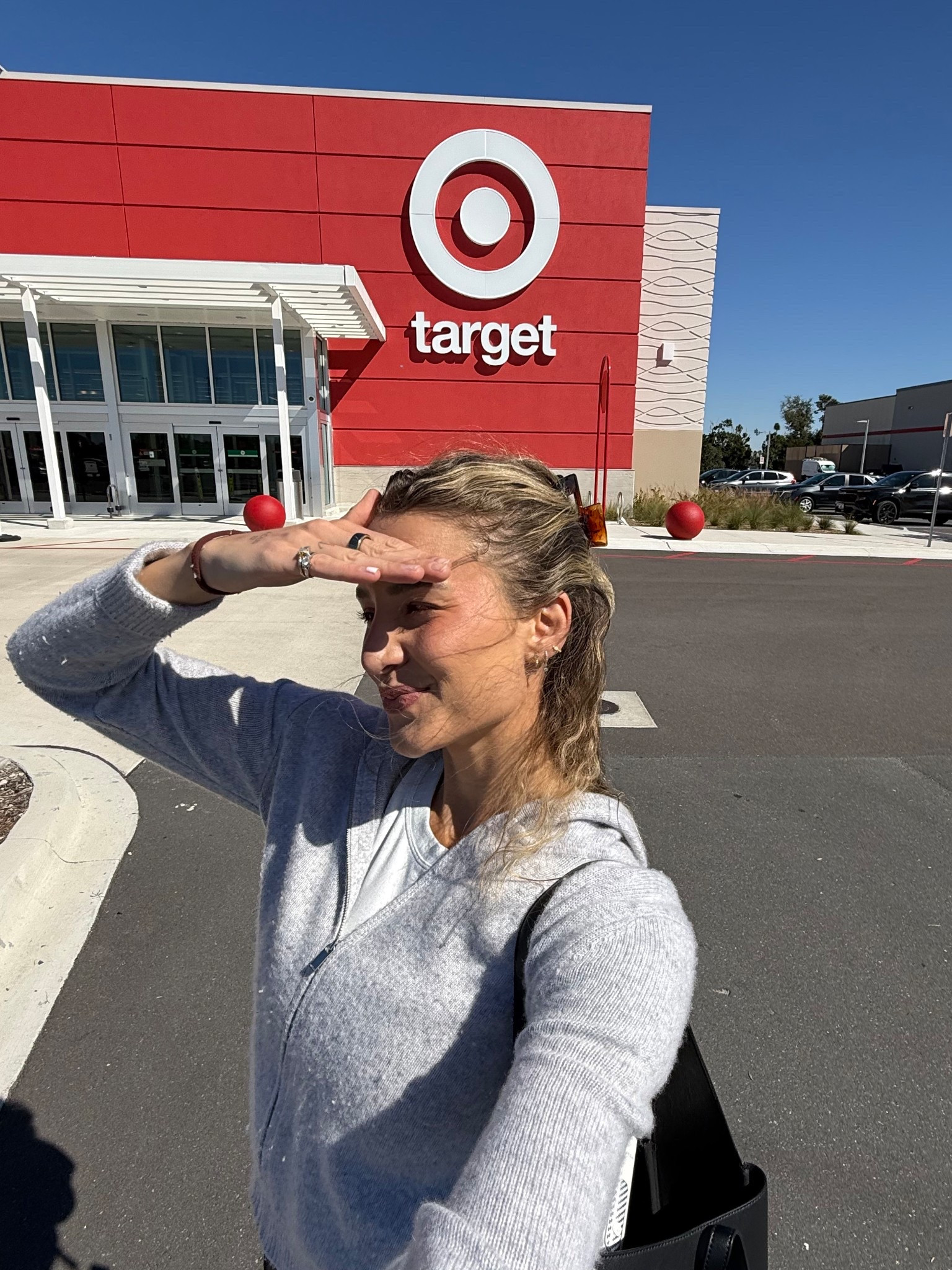 #ad I’m hosting game day, and here are my @Target run needs + wants!! #myeverythingand #bountypapertowels #cascade #Targetpartner @bountypapertowels @mycascade 