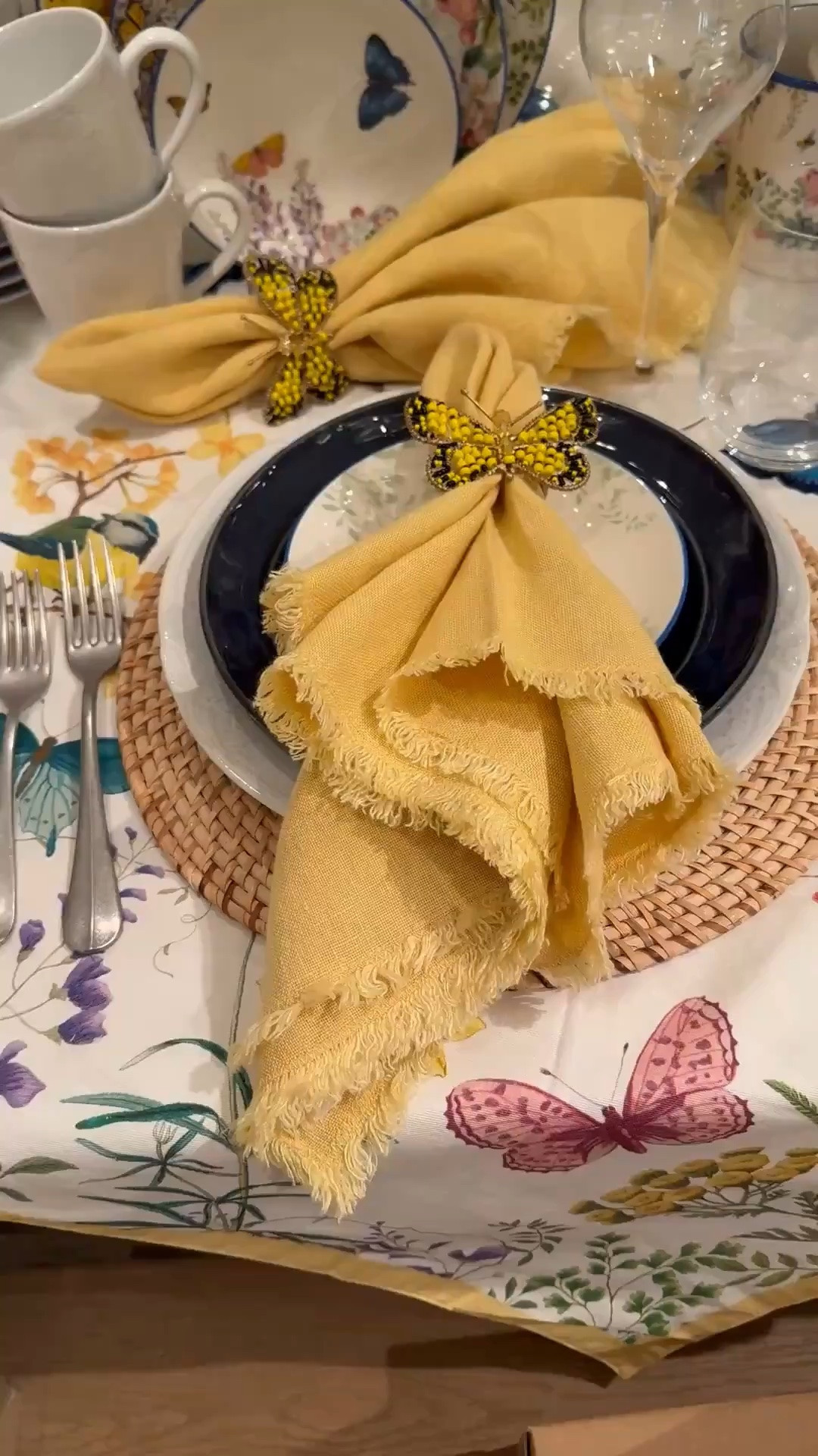 Beautiful butterfly tabletop decor, place setting, table setting, home entertaining

#LTKHome #LTKdayinmylife #LTKfoodie