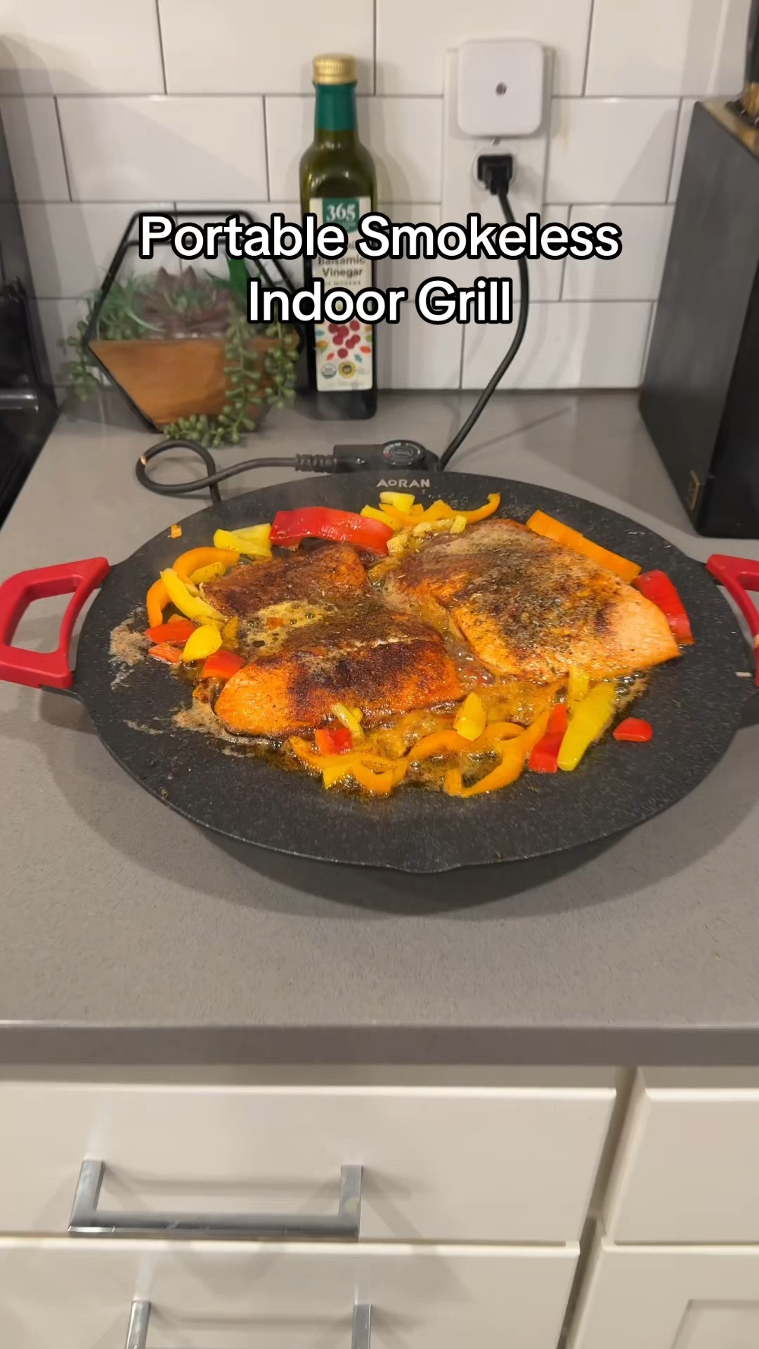 Portable indoor smokeless grill