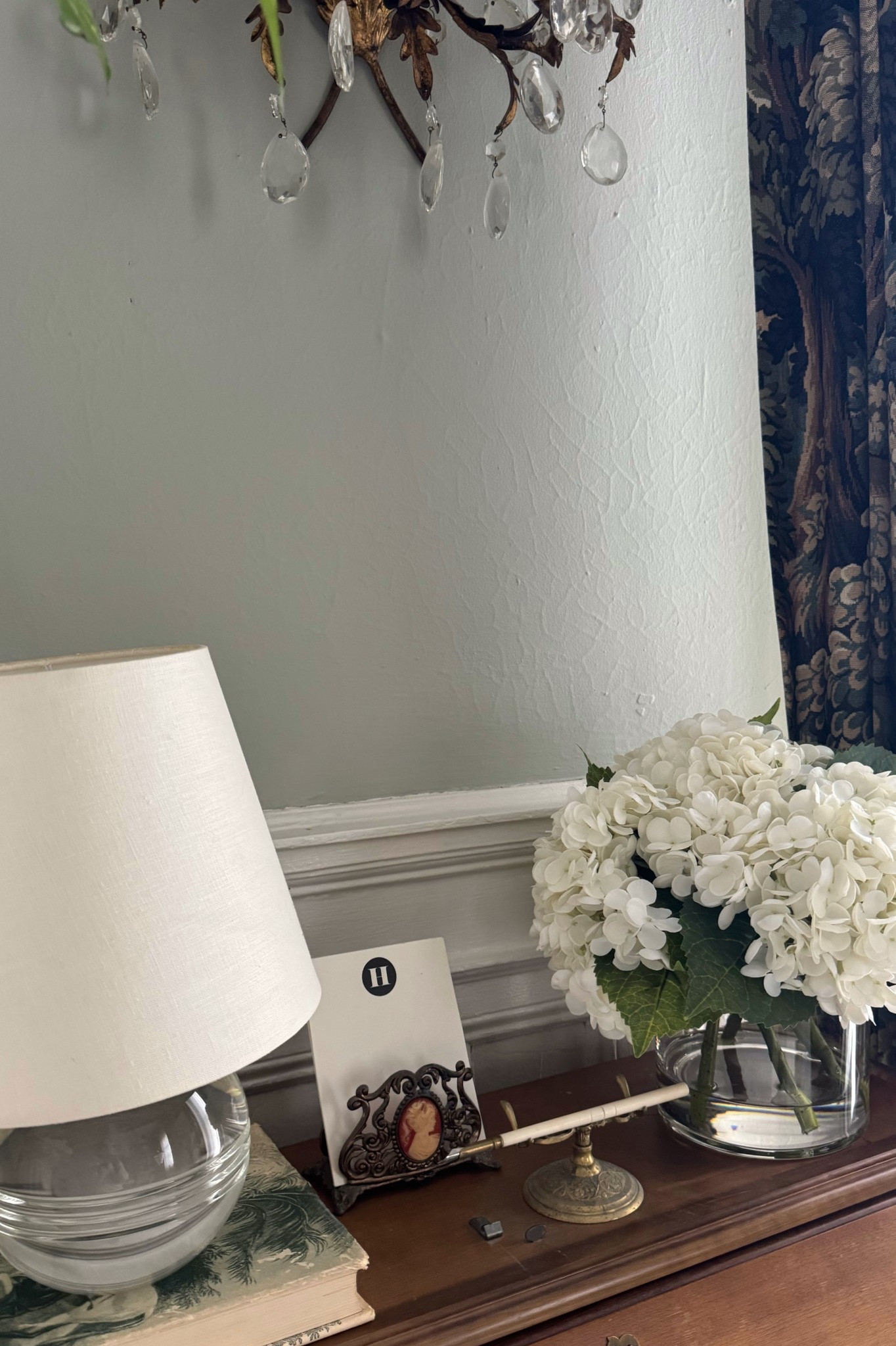 Realistic faux hydrangeas 

#LTKSaleAlert #LTKHome