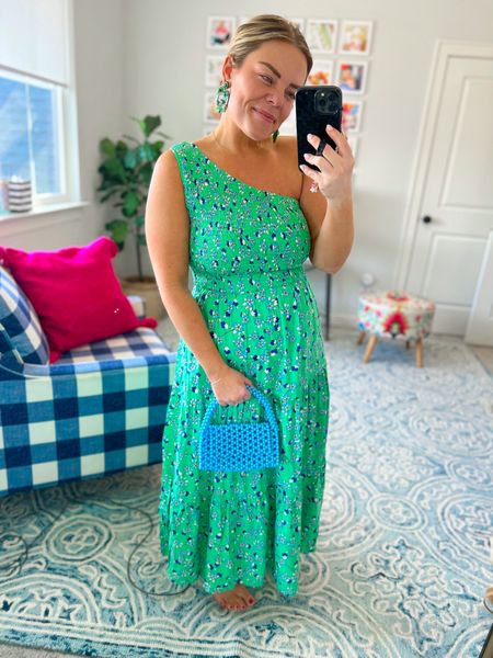 This dress is stunning!! The green is so vibrant and perfect for spring, summer and vacation!

Purse, one shoulder dress, midi dress, maxi dress, spring dresses, summer dresses, Amazon fashion, Amazon dresses 

#LTKstyletip #LTKSeasonal #LTKfit