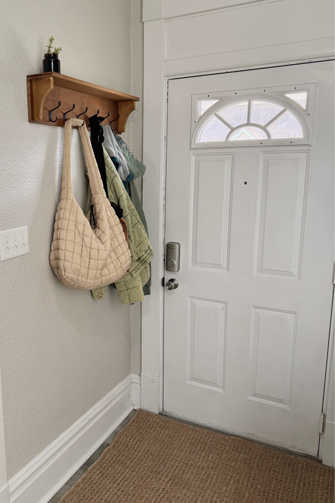 Entry Way Updates✨☕️

#LTKStyleTip #LTKU #LTKHome