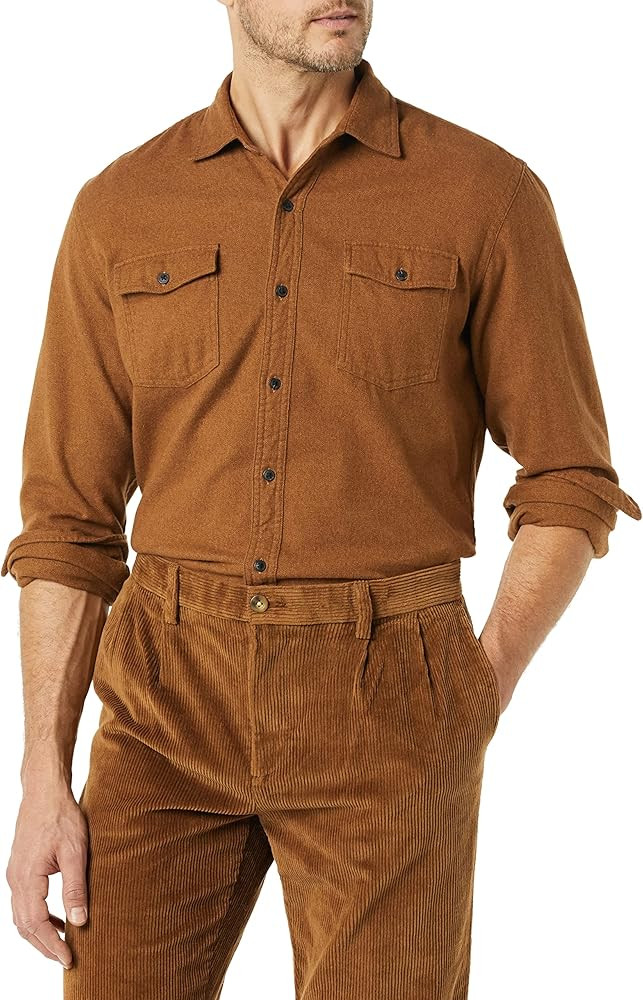 Amazon Essentials Men's Regular-Fit Long-Sleeve Two-Pocket Flannel Shirt | Amazon (US)