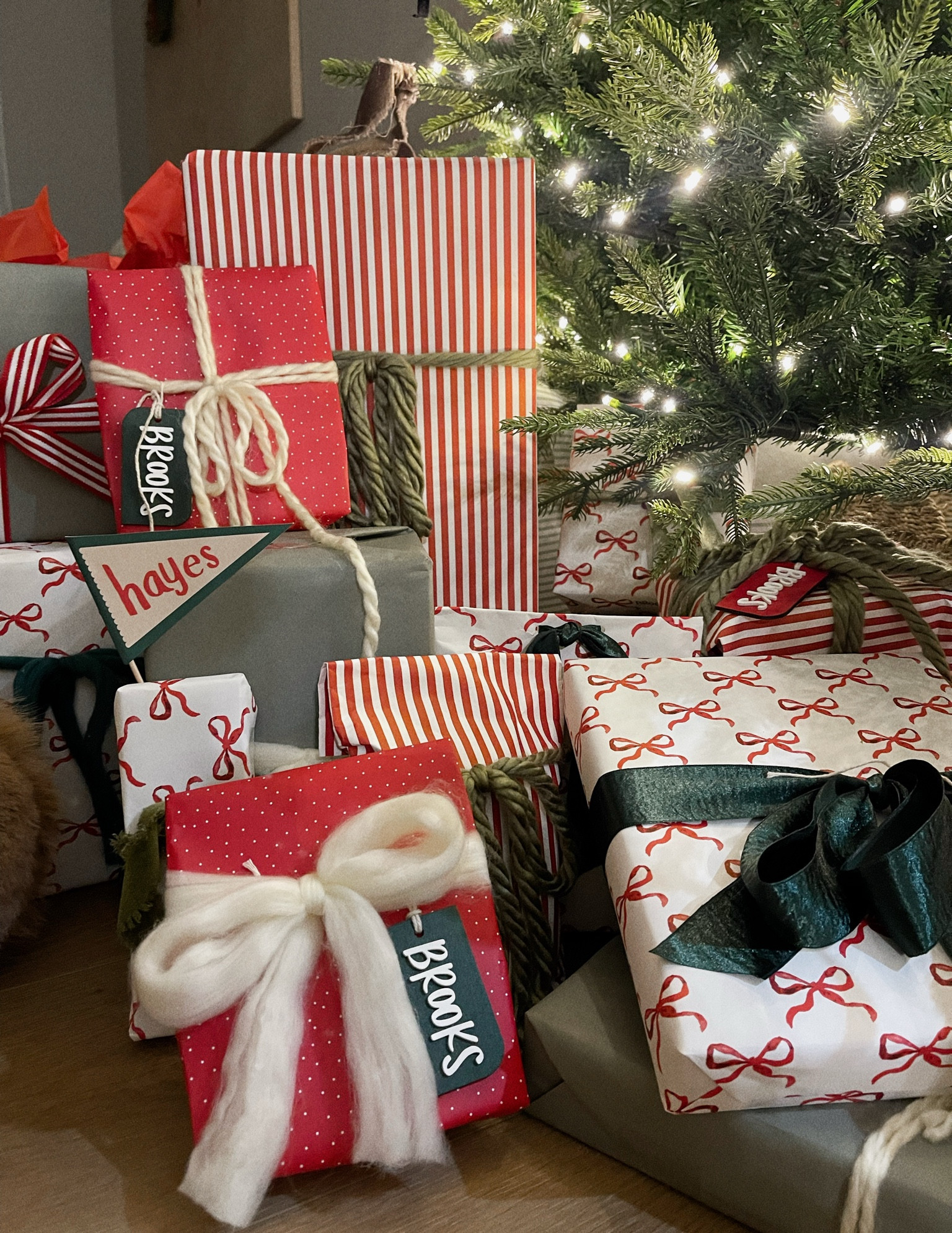 Christmas Gift Wrap // Wrapping Paper 

Gift tags are GoldieLetterCo

#christmasgiftwrap #wrappingpaper #christmaswrapping #giftwrap #amazon #merrymarket

#LTKSeasonal #LTKHoliday #LTKHome