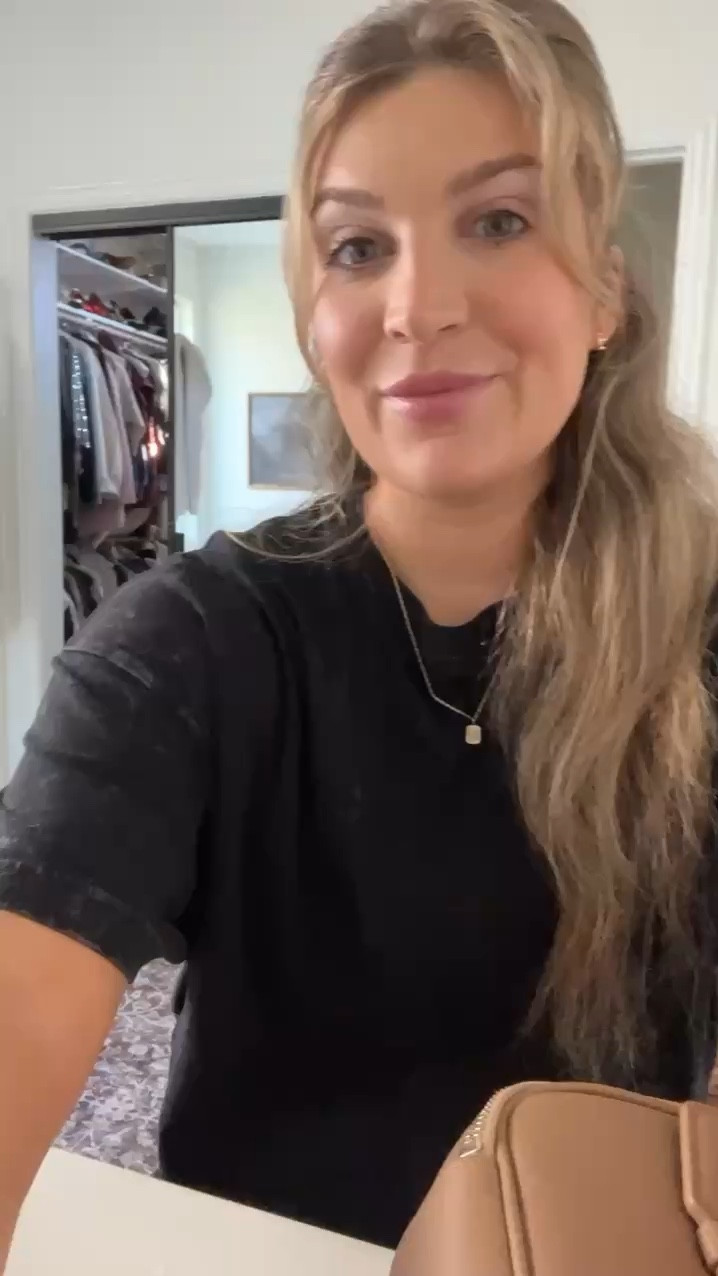 Cleaning out my makeup bag and keeping my go-to everyday makeup routine!

 For Tarte items - Code AUDREY for 15% off! 

Makeup routine, blush, mascara, lip combo, setting powder 

#LTKBeauty