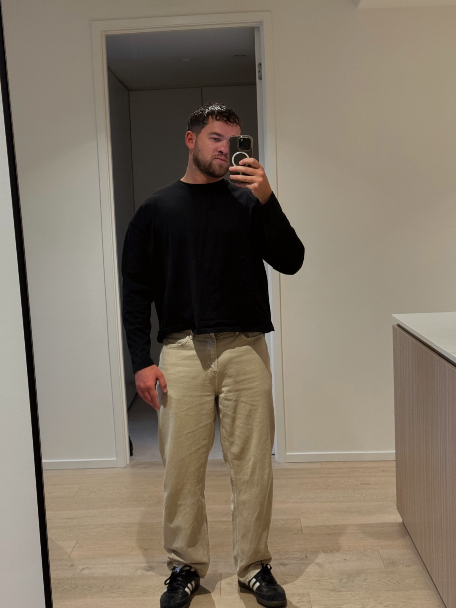 Monday in ASOS Design & Venroy 