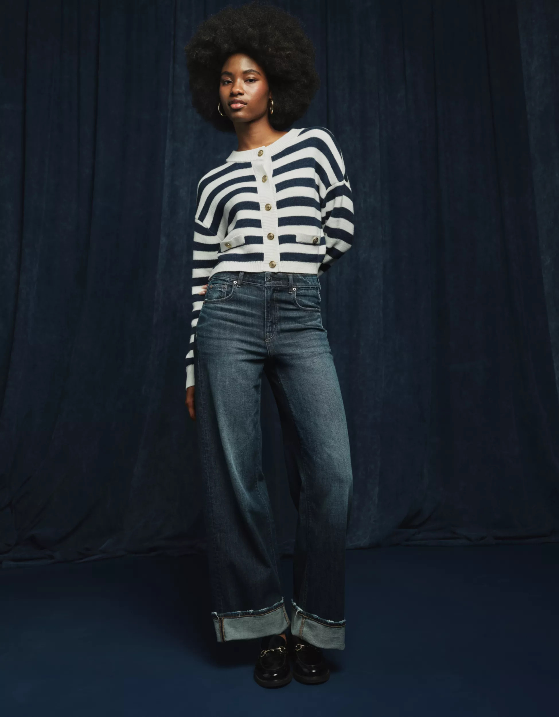 AE Dreamy Drape Stretch Super High-Waisted Baggy Wide-Leg Jean | American Eagle Outfitters (US & CA)