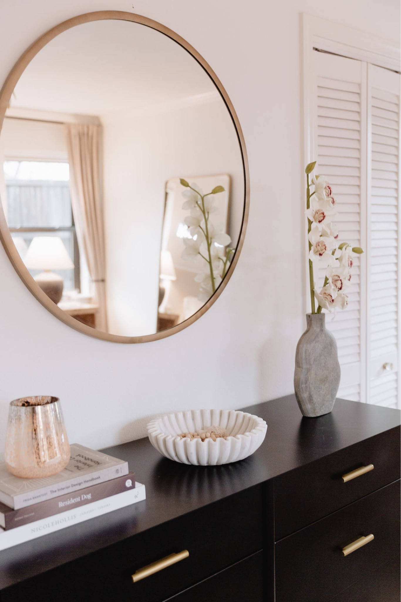 Bedroom Decor // bedroom, bedroom decor, home decor, master bedroom, guest bedroom, primary bedroom, bedding, decorating, dresser, side table, bedside table, mirror, vase, pampas grass, full length mirror, accent pillow, accent chair, rug, picture frames, lamps, decorative pillow covers, bedroom furniture, modern decor, modern home decor, Amazon home, Amazon home decor, Walmart decor, modern home decor, neural home decor, neutrals, decor, modern, modern decor, lamps grass, flower arrangements, decorations, ceramic vases, flower vase, centerpieces, modern vases, geometric vase, minimalist, minimalist home decor, modern, minimalism style, decoration,
table, office, centerpiece, area rug, area rugs, rugs, armchair, accent chair, living room, swivel chair, living room decor, office decor 
