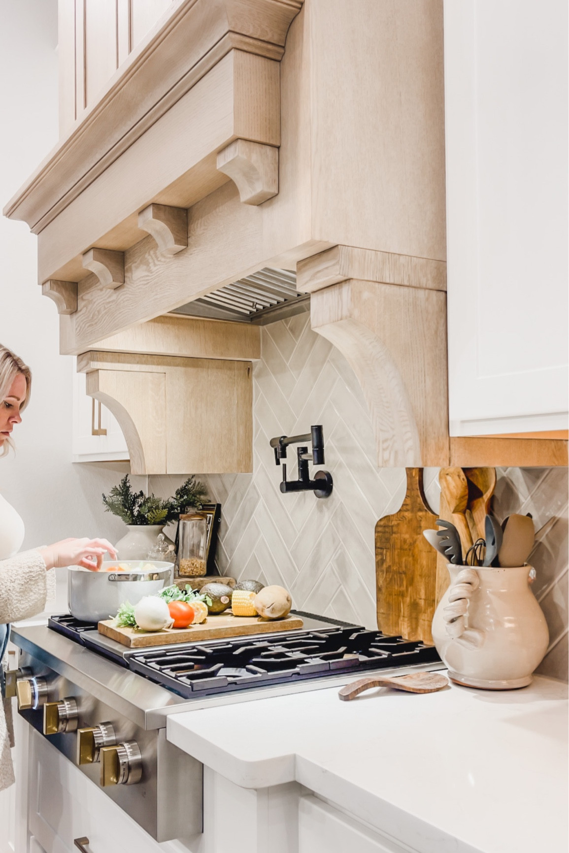 Spice jar organization 

#LTKFind #LTKSale #LTKhome