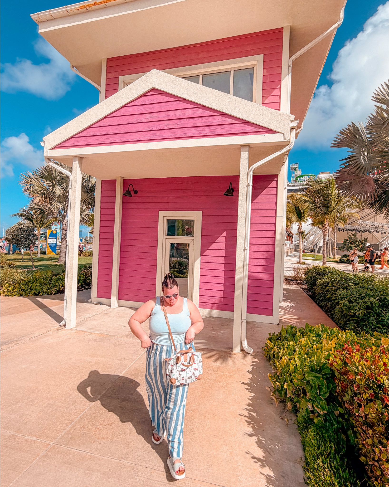 Comfy island stops 🏝️✨☀️ #DisneyStyle 

#LTKTravel #LTKdayinmylife #LTKPlusSize