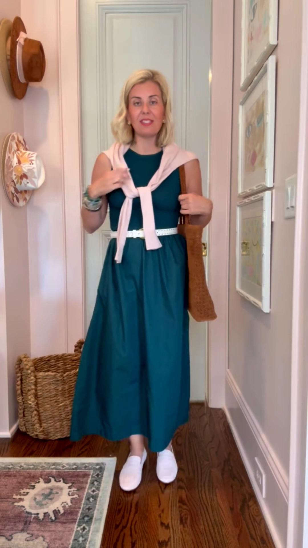 The goal is real life looks for real life ladies in the form of basic, never boring, and extremely budget friendly. Here at @mixandmatchmadness you know we are adding in a pop of pink any chance we get!   Sizing: Jeans- 26 short All tops- xs
Skirt- xs
Dress- xs Sneakers- 8 Loafers- 7.5  @quince #quincepartner