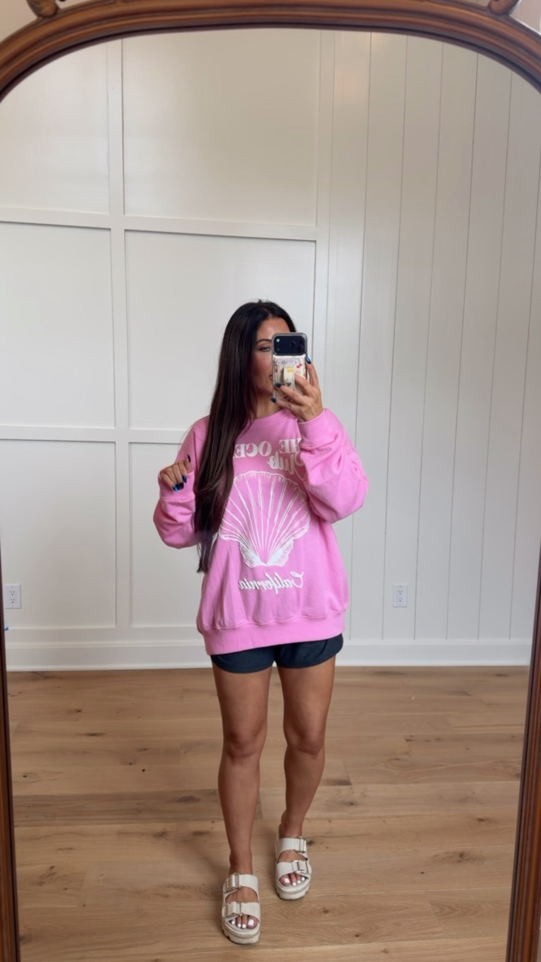 I am completely obsessed with this shade of pink! It’s the perfect oversized fit for that effortless 'just threw this on' look. I’m in a large. 

#LTKunder20 #LTKspring #LTKwalmart

#LTKootd #LTKmomlife #LTKSeasonal