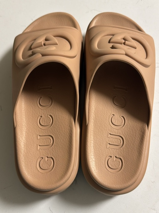 Gucci Women’s Nude Beige Logo Slide Sandals | Poshmark
