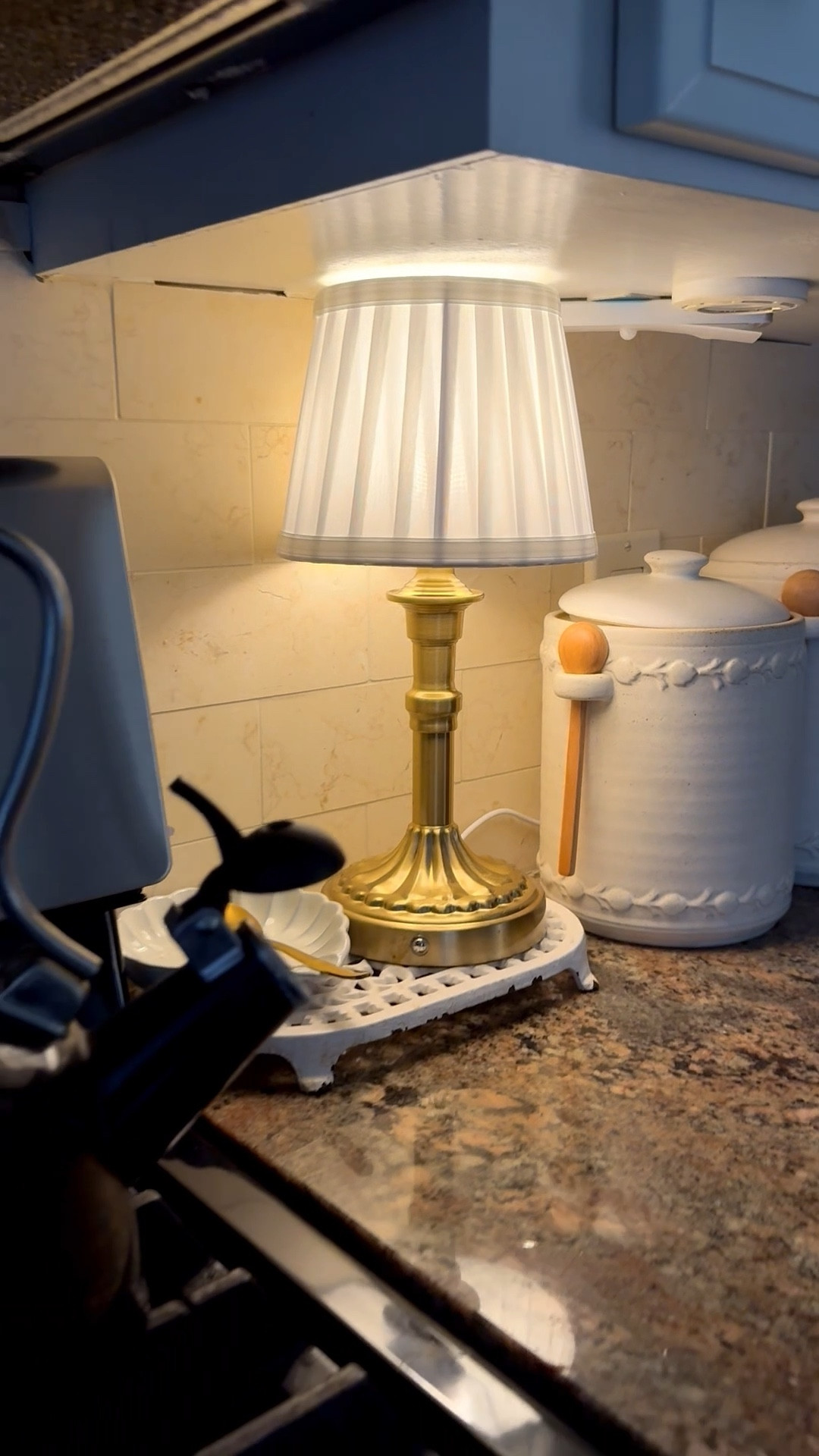 There’s something about a lamp in the kitchen in those winter months. And wireless rechargeable is even better.

#LTKselfcare #LTKSeasonal #LTKHome
