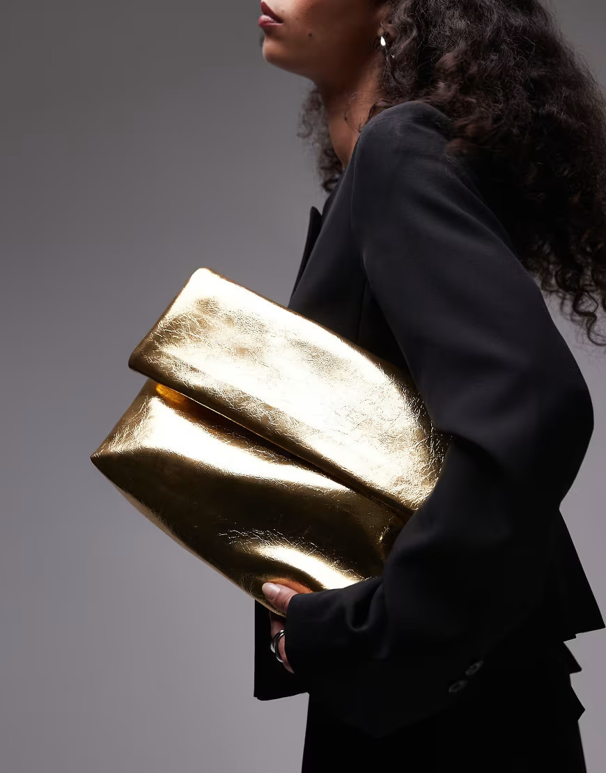 Topshop – Georgia – Gefaltete Clutch in Gold-Goldfarben | ASOS (Global)