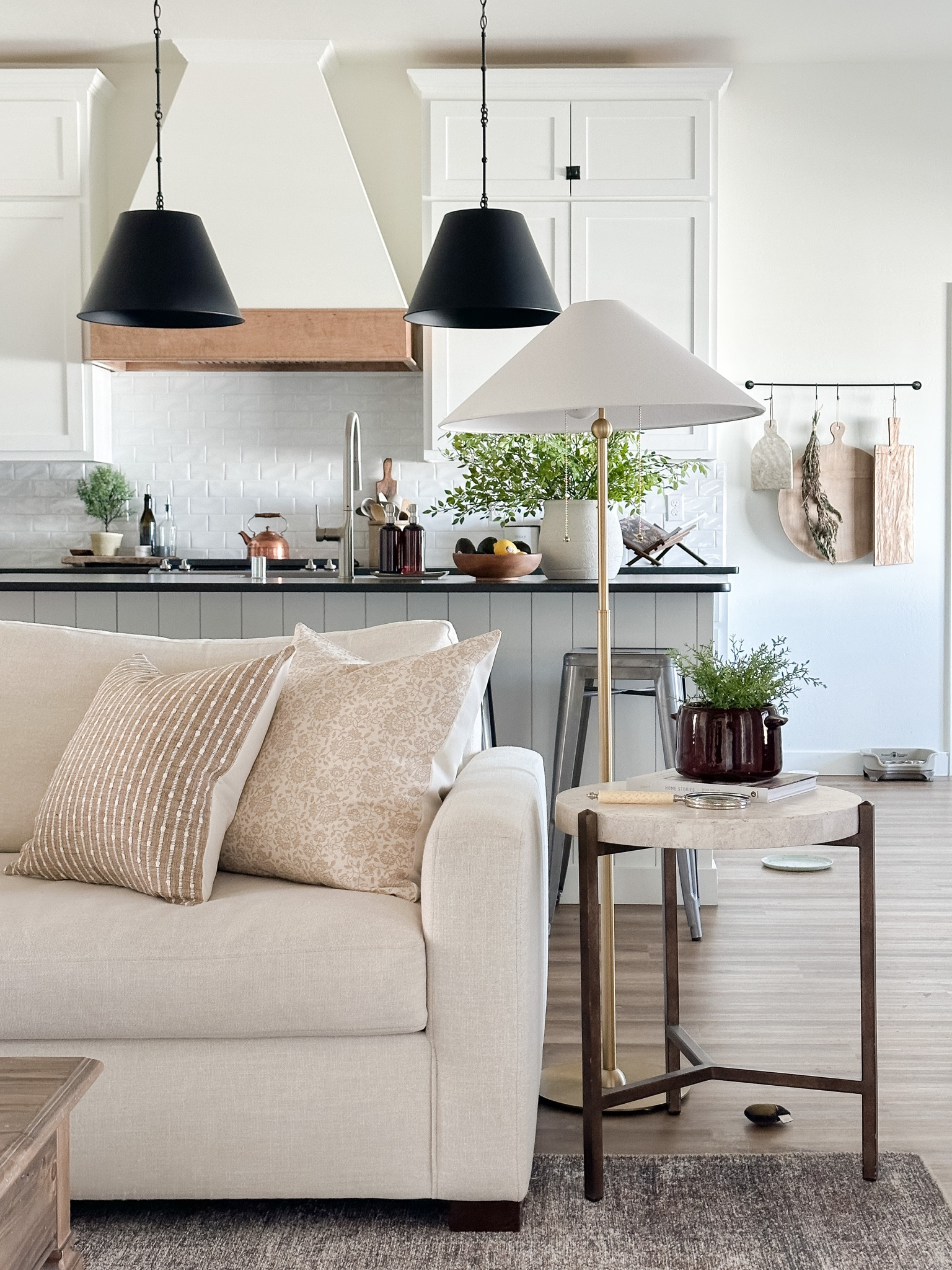Living Room/Kitchen!

Empire Shade Target Brass Lamp, Living Spaces Sofa, Home Decor, Floral pattern Pillow, Geometric Pillow, Travertine Side Table, Loloi Tobacco/Rust Rug, Greenery Florals

#LTKstyletip #LTKunder50 #LTKhome