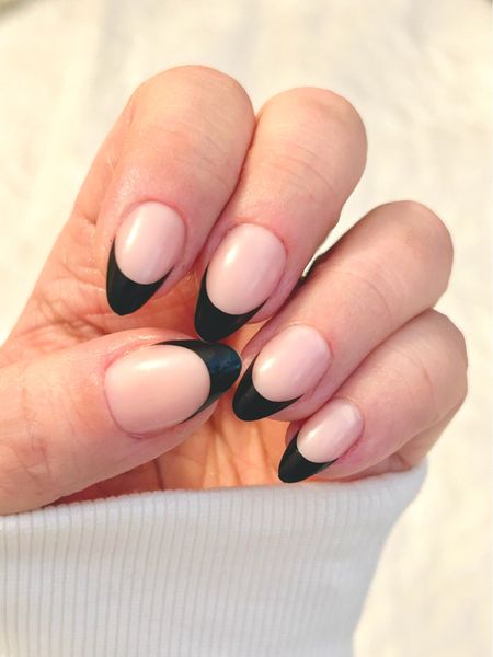 Glamnetic nail glue-on nails 💅 

#LTKover40 #LTKstyletip #LTKbeauty