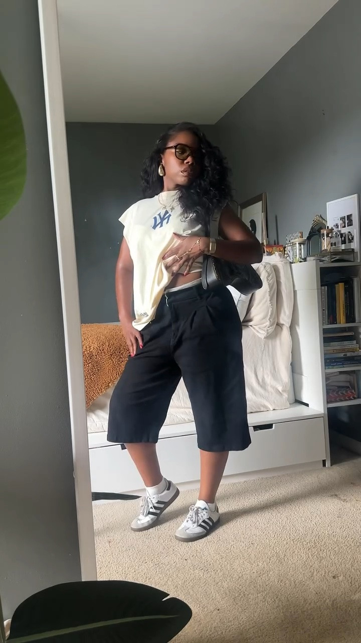 GRWM Jay-Z night II - Blue Print 
I absolutely love pairing structured with relaxed pieces. I personalized this muscle Yankees muscle tee with one of my favorite jay z lyrics. 


#jayz #blueprint #grwm

#LTKMidsize #LTKootd #LTKgrwm