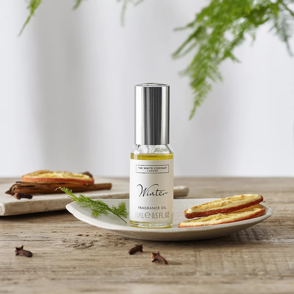 Winter Fragrance Oil | The White Company UK & ROW