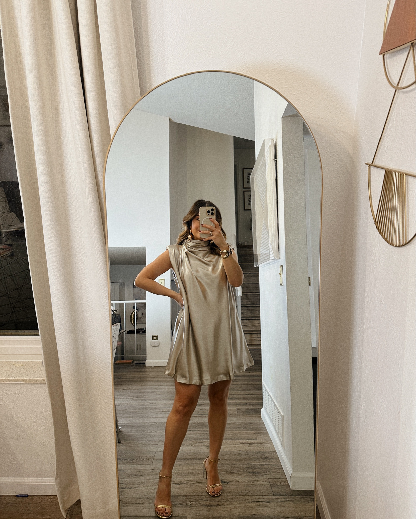 Can’t get enough of this gorgeous dress. It’s a dress that as soon as you put it on, it makes you feel incredible! 
It runs tts, wearing size xs. 

#LTKGiftGuide #LTKootd #LTKHoliday