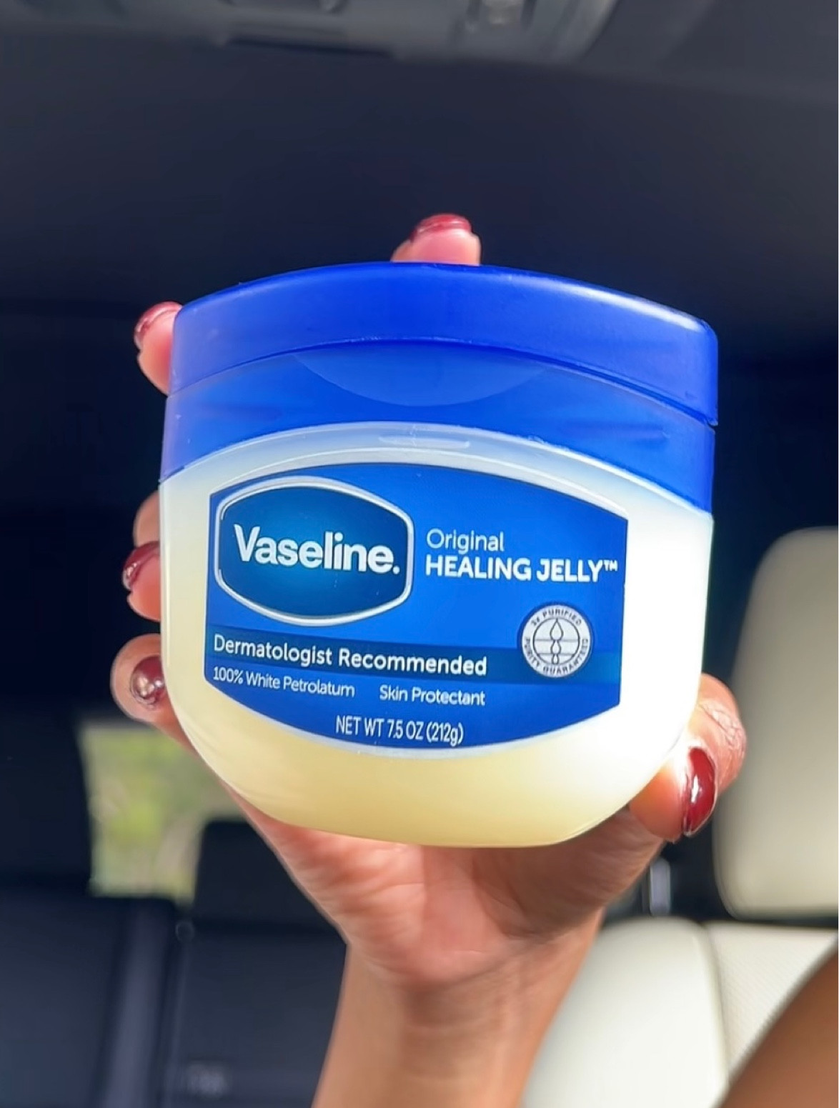 this vaseline healing jelly is perfect anywhere you have dry skin! you can use if on your lips, face or body! avaliable at @target @vaseline brand 

#Target #TargetPartner #VaselinePartner #TargetStyle #TargetFinds #ad 

#LTKGiftGuide #LTKSeasonal #LTKHoliday