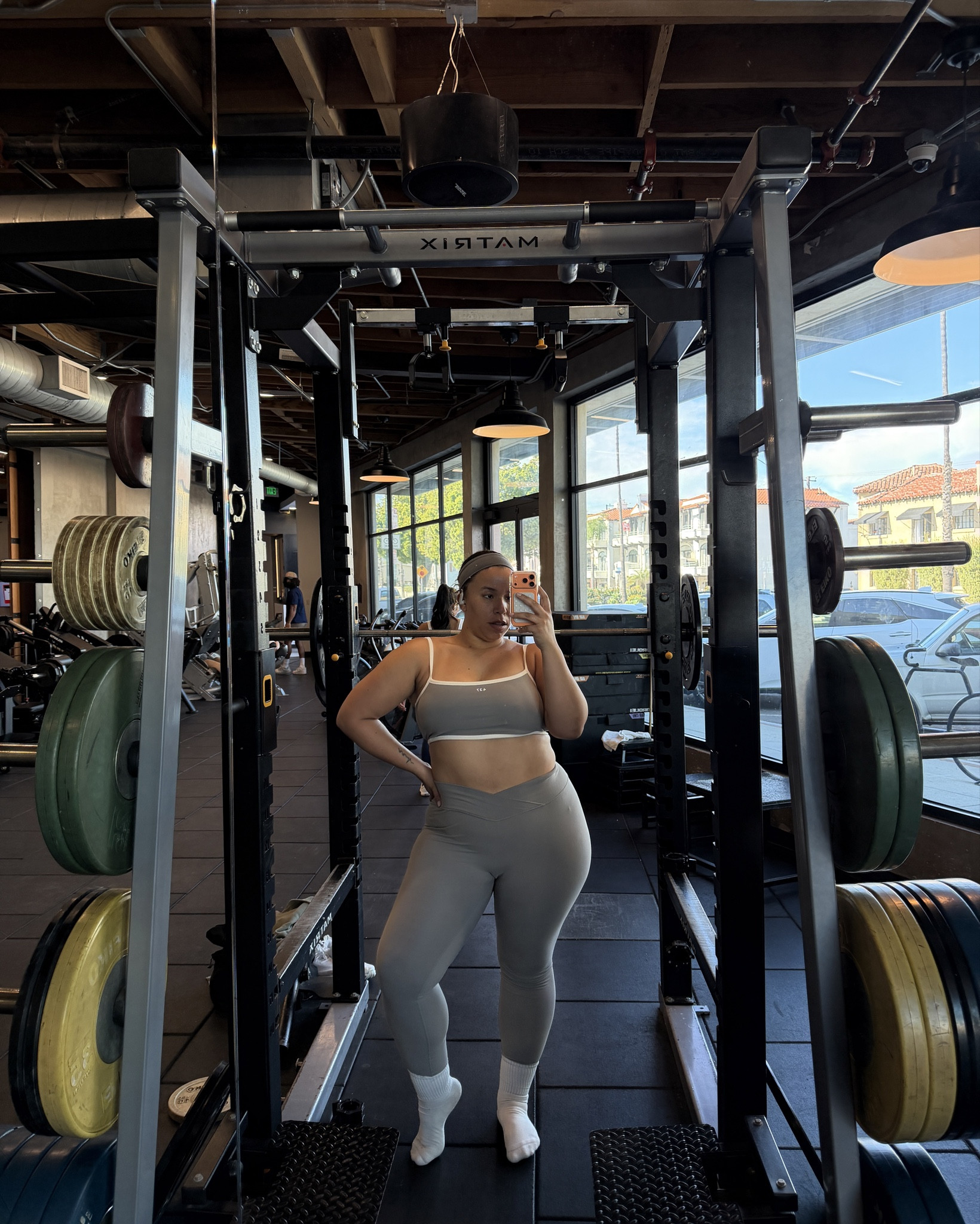 wearing a size xl 🤍✨

#LTKActive #LTKootd #LTKfitnessgoals