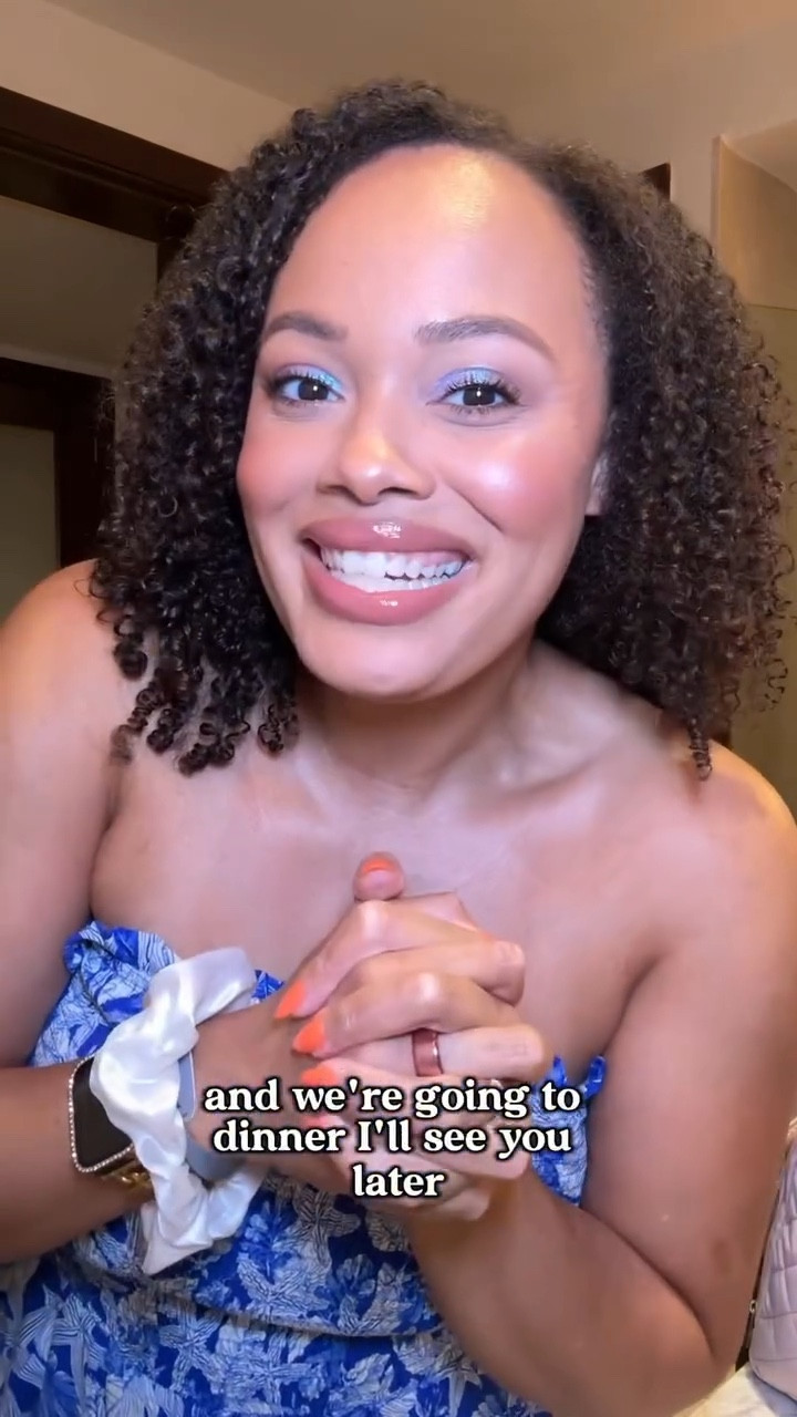 I LOVED this look so much 🥰 perfect for a night out in Mexico 🏖️ linked the look in my LTK! 

#jessicasbeautyblog_ #vacationmakeup #makeupgrwm #getreadywithmemakeup #benefitbrows 

@wetnwildbeauty @maybelline @hudabeauty @makeupbymario @danessamyricksbeauty @dibsbeauty @rarebeauty @skindinavia @benefitcosmetics @benefitcosmetics @shop.ltk @ltk.creators