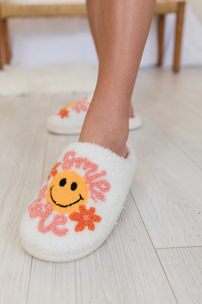 Smile More Slippers DOORBUSTER | Pink Lily