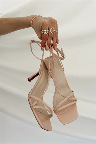 Carrie Heels | Vestique