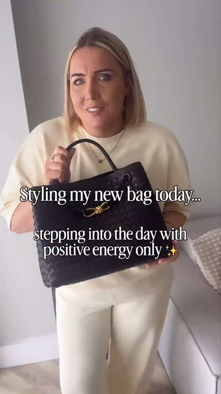 Styling my new bag today & bringing positive energy with me.

Life isn’t always exciting, glamorous, or perfectly planned…
but a good outfit and a good mindset can carry you through anything.👌🏻

Also — let’s be honest —
sometimes positivity starts with a cute bag and a strong coffee 🙌🏻😂

Get up, dress up & show up… with good vibes✨

Bag @grey_and_blush_ - I’m obsessed!! 

#grwm #saturdayvibes #outfitideas #everydaystyle #styling

#LTKmidsize #LTKuk #LTKspring