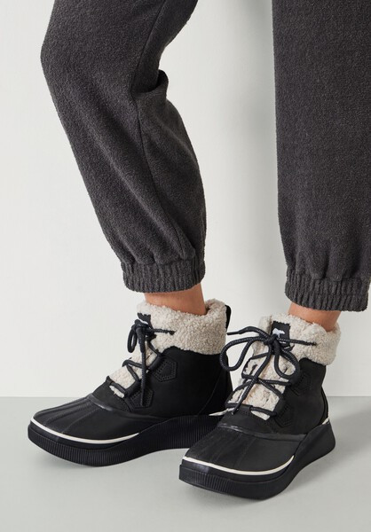 Sorel IV Chillz Boots | Hush UK